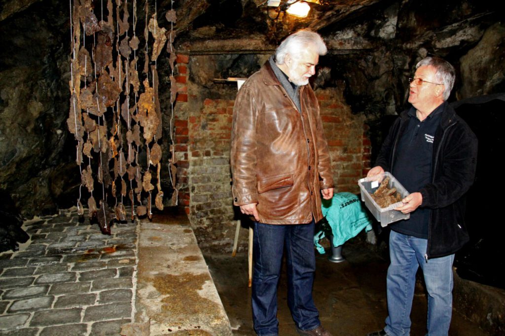 Luftschutzmuseum Bombenteppich Plauen